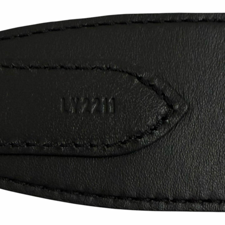 美品□LOUIS VUITTON ルイヴィトン 2021年製 J02496 レザー ロゴデザイン ショルダーストラップ ブラック シルバー金具 フランス製