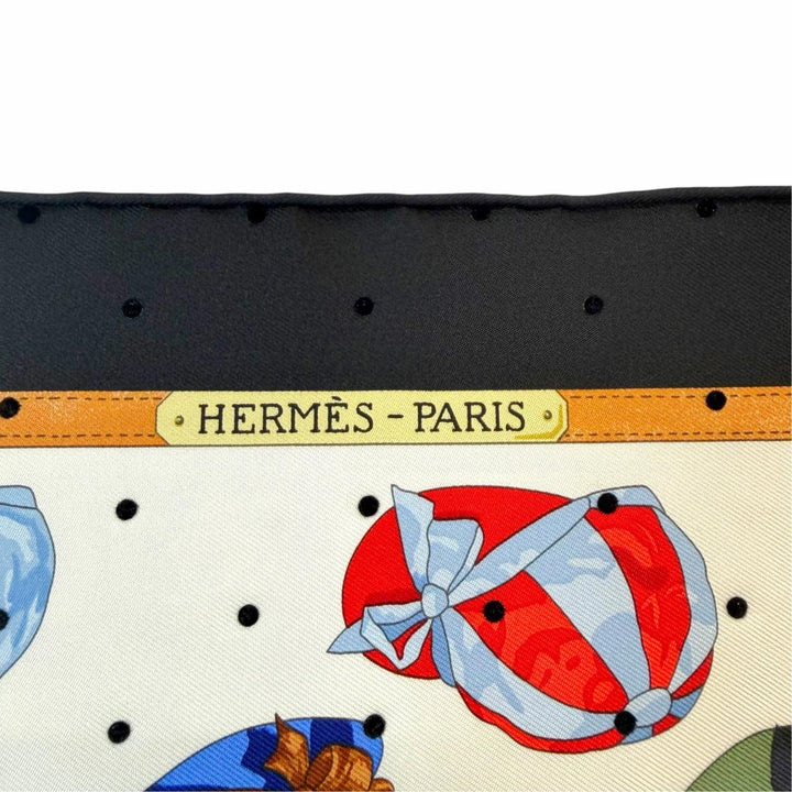未使用品▼HERMES エルメス カレ 55 JOCKEY ジョッキー シルク100% 現行品 スカーフ ブラック レッド ヴェールロデン 定価122100円 箱付