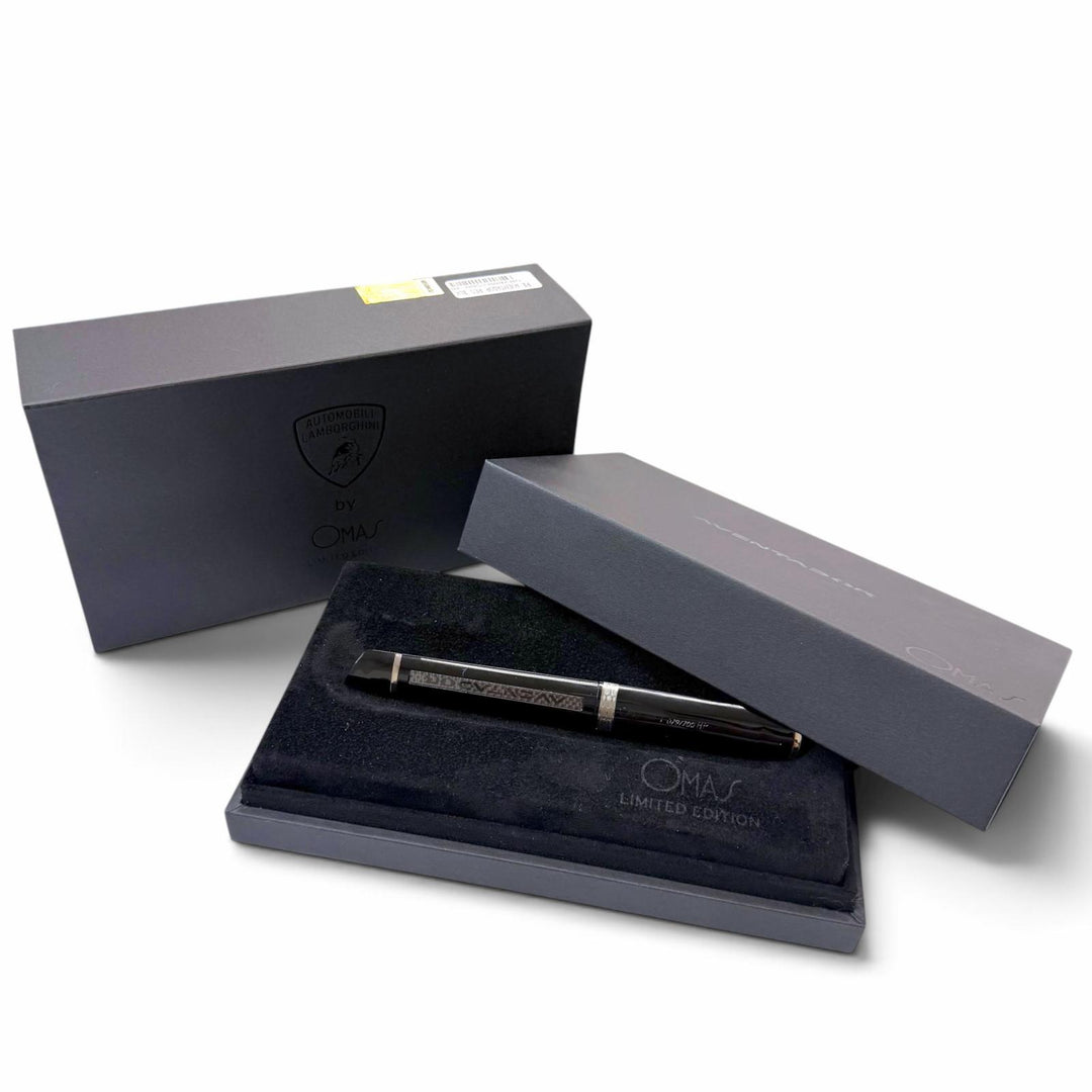 極美品▼LAMBORGHINI OMAS ランボルギーニ オマス アヴェンタドール ペン先18K Mニブ 700本限定 万年筆 ブラック シルバー メンズ 箱付き