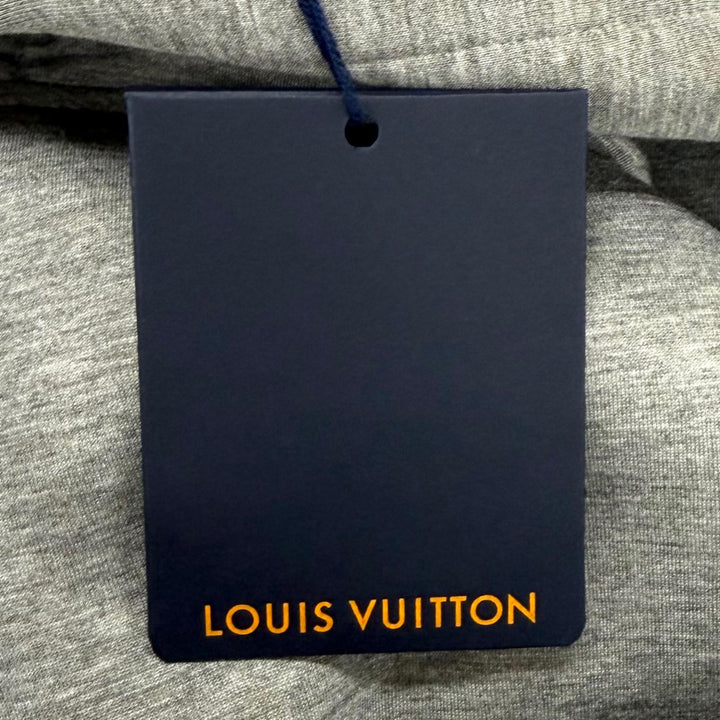 未使用品★LOUIS VUITTON ルイヴィトン 25AW シルク100％ シグネチャー スカーフディテール フーディ トップス グレー S 伊製 正規品