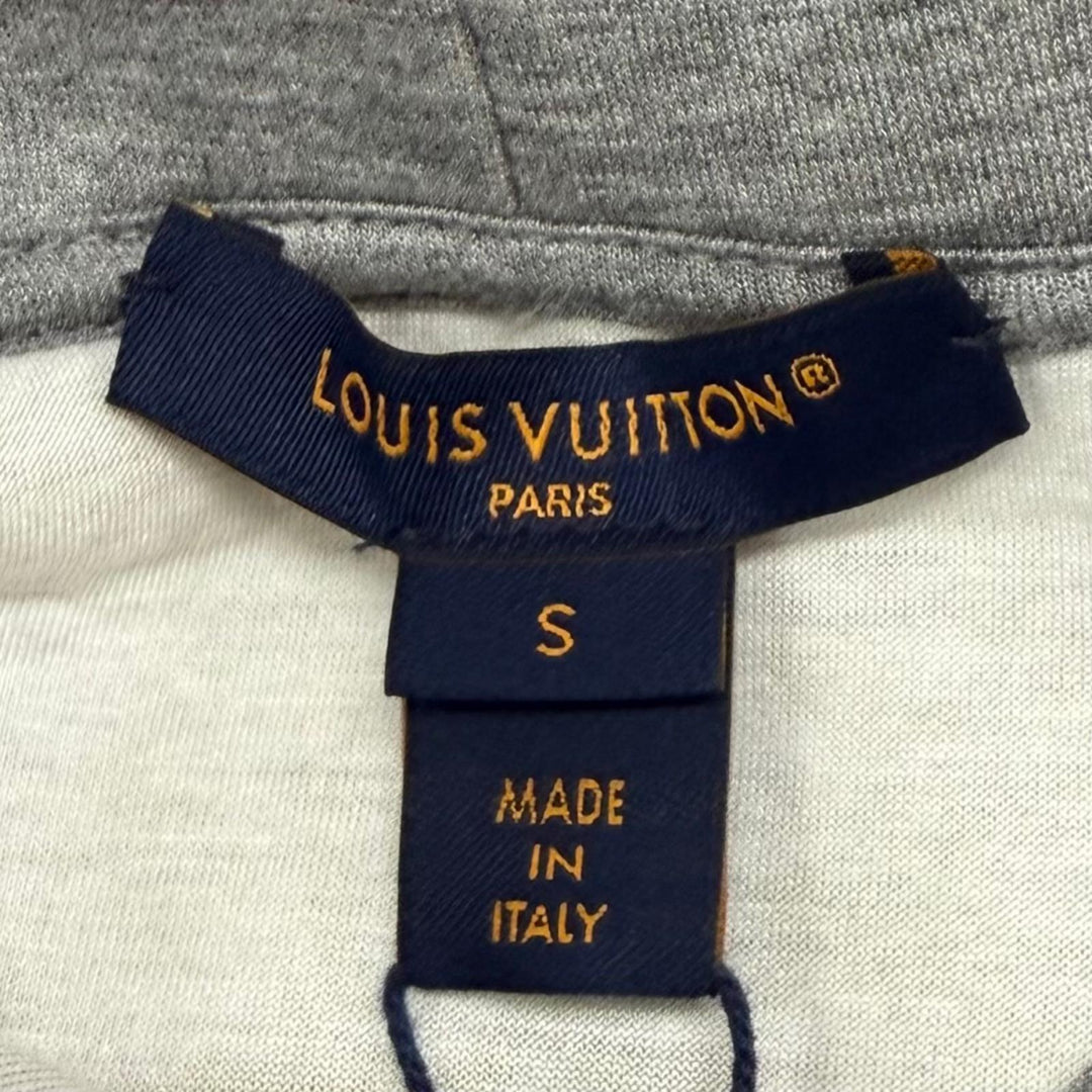 未使用品★LOUIS VUITTON ルイヴィトン 25AW シルク100％ シグネチャー スカーフディテール フーディ トップス グレー S 伊製 正規品