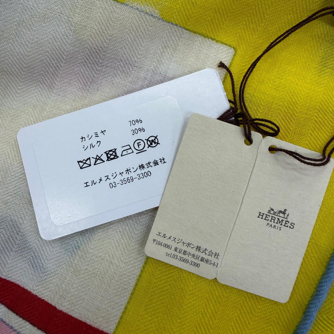 未使用品▼HERMES エルメス カレ140 カレジェアン エプロン・ドール(黄金の拍車) カシミヤ シルク 大判 スカーフ イエロー マルチ 箱付き