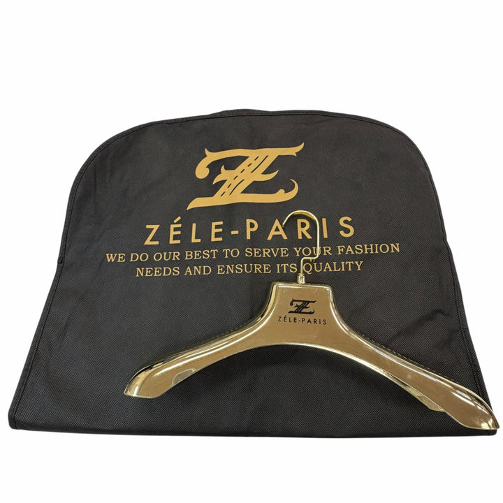 極美品▼ZELE PARIS ゼルパリ クロコダイル レザー ロゴ入りボタン Vネック ジレ ベスト ブラック 52 メンズ ガーメント・ハンガー付き