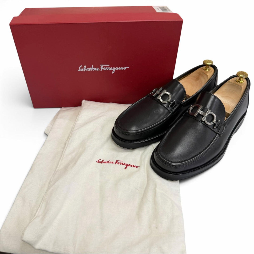 未使用品□Salvatore Ferragamo サルヴァトーレフェラガモ レザー ダブルガンチーニ ローファー ブラック 7 EE イタリア製 箱・保存袋付