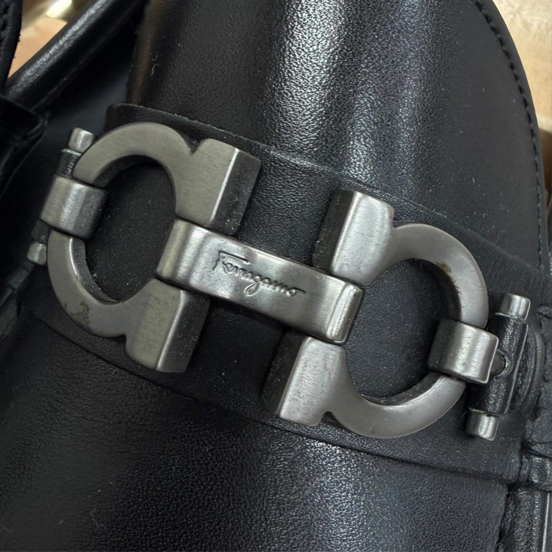 未使用品□Salvatore Ferragamo サルヴァトーレフェラガモ レザー ダブルガンチーニ ローファー ブラック 7 EE イタリア製 箱・保存袋付