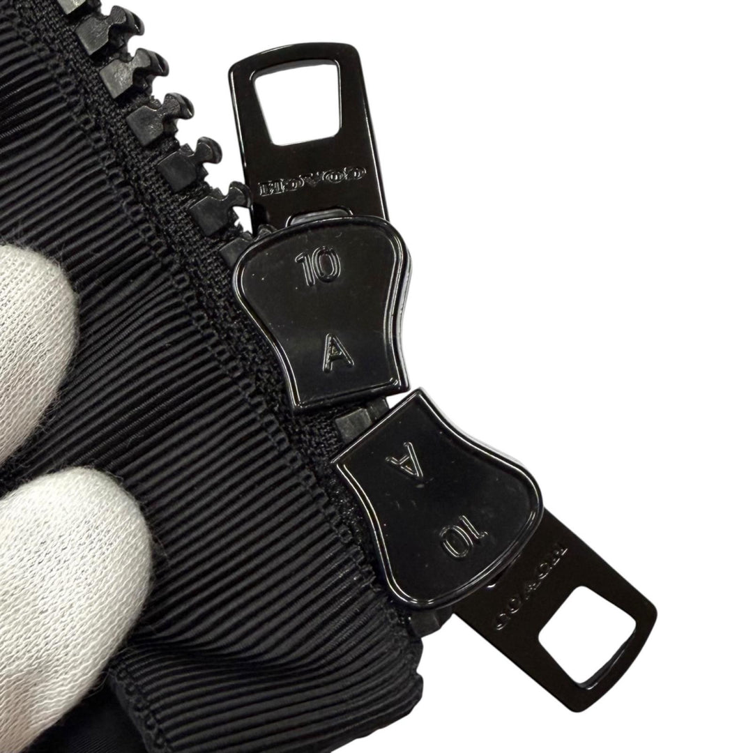 美品★COACH コーチ F57028 レザーロゴパッチ・ラムファー・フード付 ZIP UP ダウンコート ダウンジャケット ブラック M 正規品